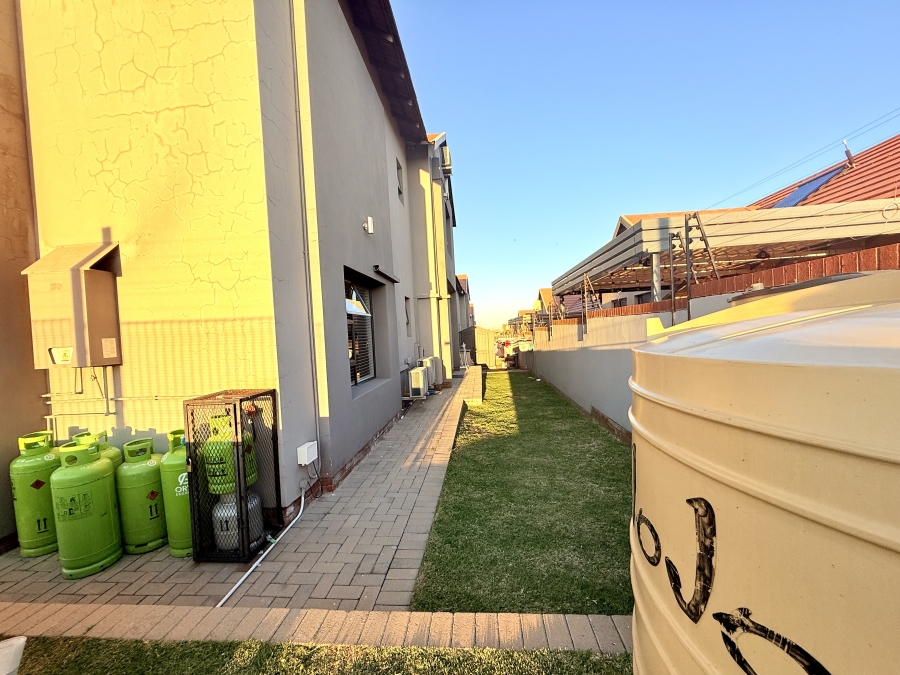 4 Bedroom Property for Sale in Wild Olive Estate Free State